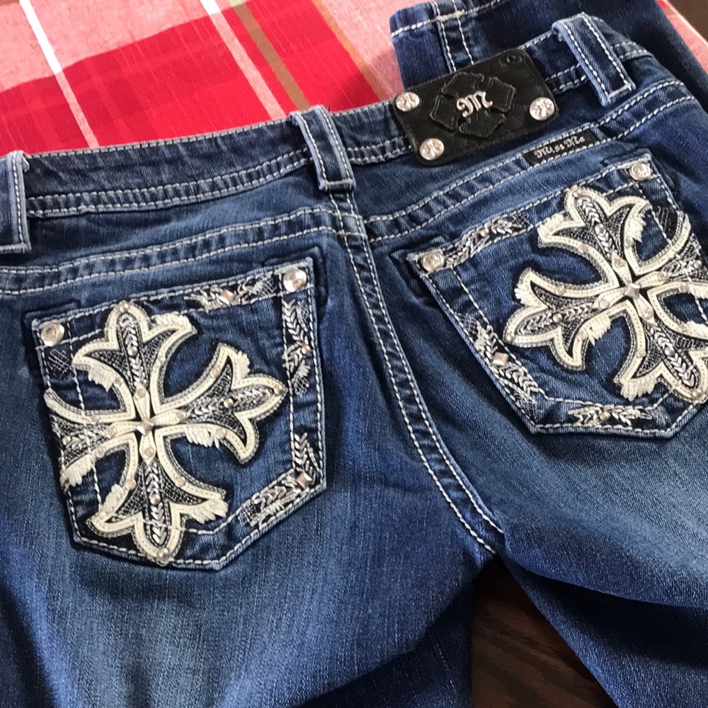 Straight leg miss me jeans